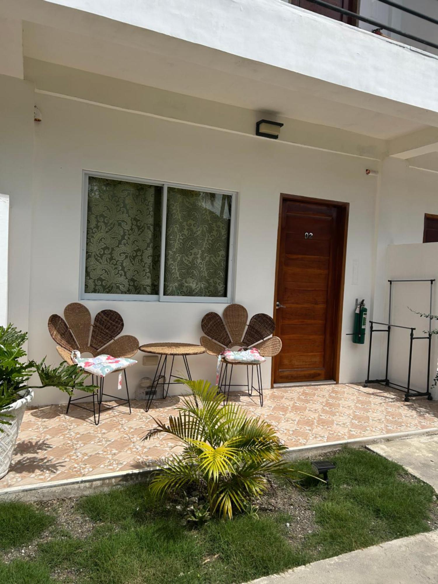 Coconut Inn Moalboal Exterior foto